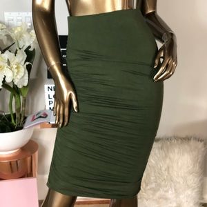 💚New!! Olive skirt!!